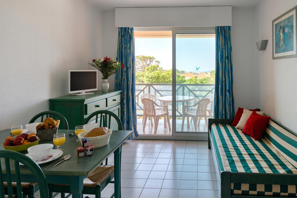 Lagrange Vacances Le Domaine Des Grands Pins Saint-Raphaël Rom bilde